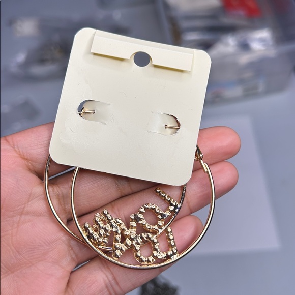 Ella Hoop Earrings - Picture 4 of 5